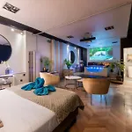Toute Equipee Jacuzzi Prive 公寓